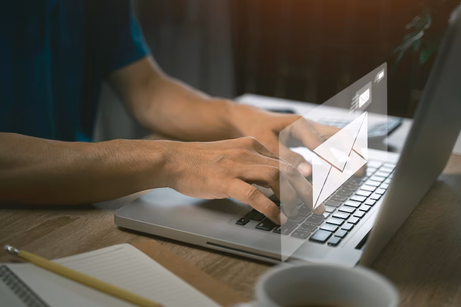 10 Mẫu Email tiếng Anh thương mại ngắn gọn chuẩn chỉnh gửi đối tác